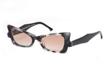 Load image into Gallery viewer, LYNX Sunglasses SMALL SIZE